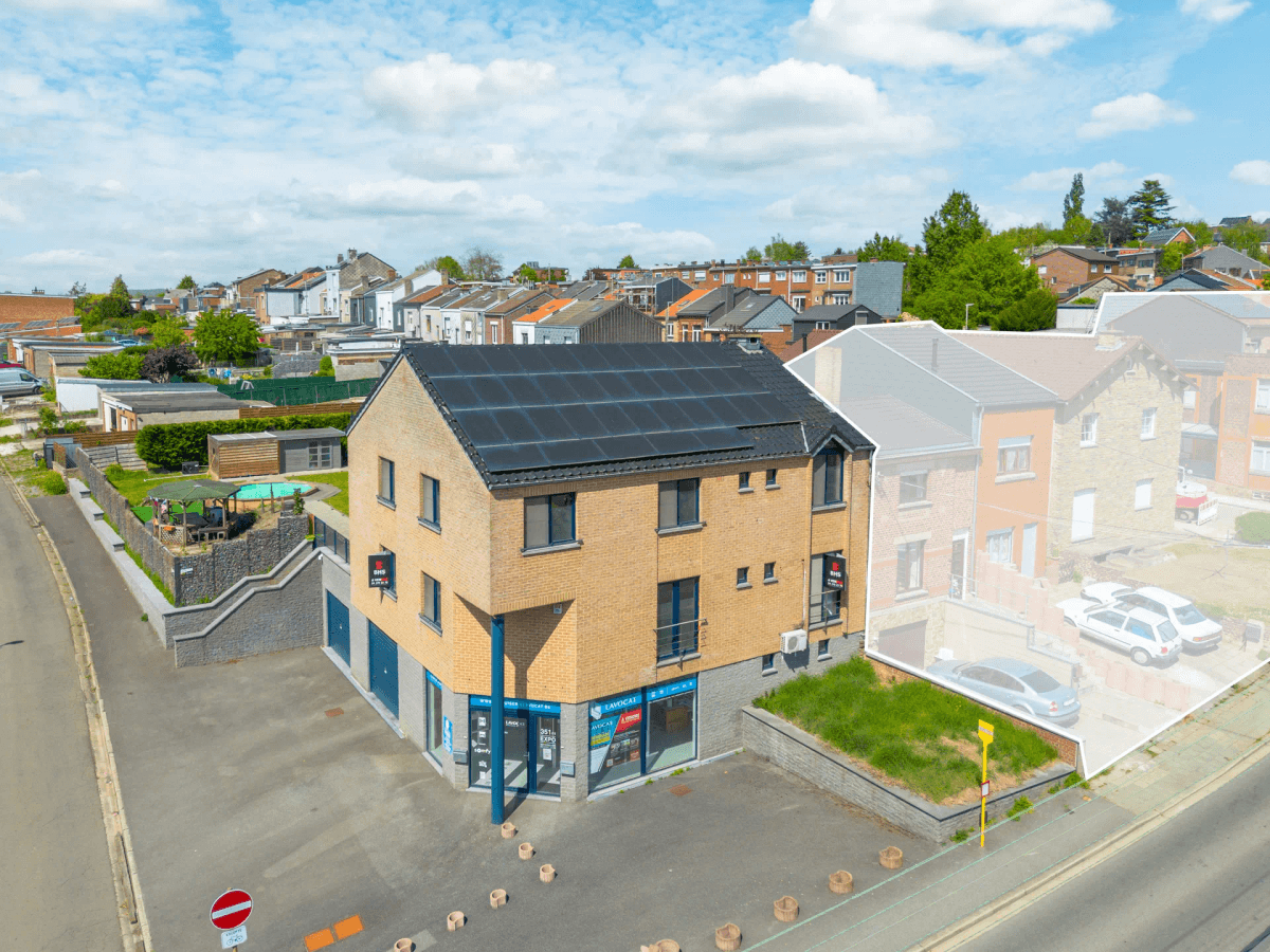 Bien d’exception – Immeuble mixte avec piscine, parking et commerce