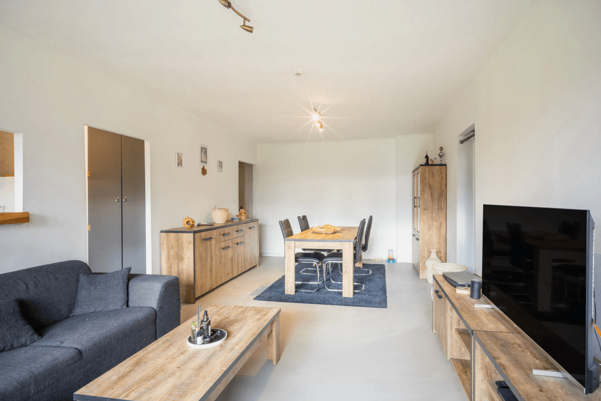 Charmant appartement deux chambres avec balcon