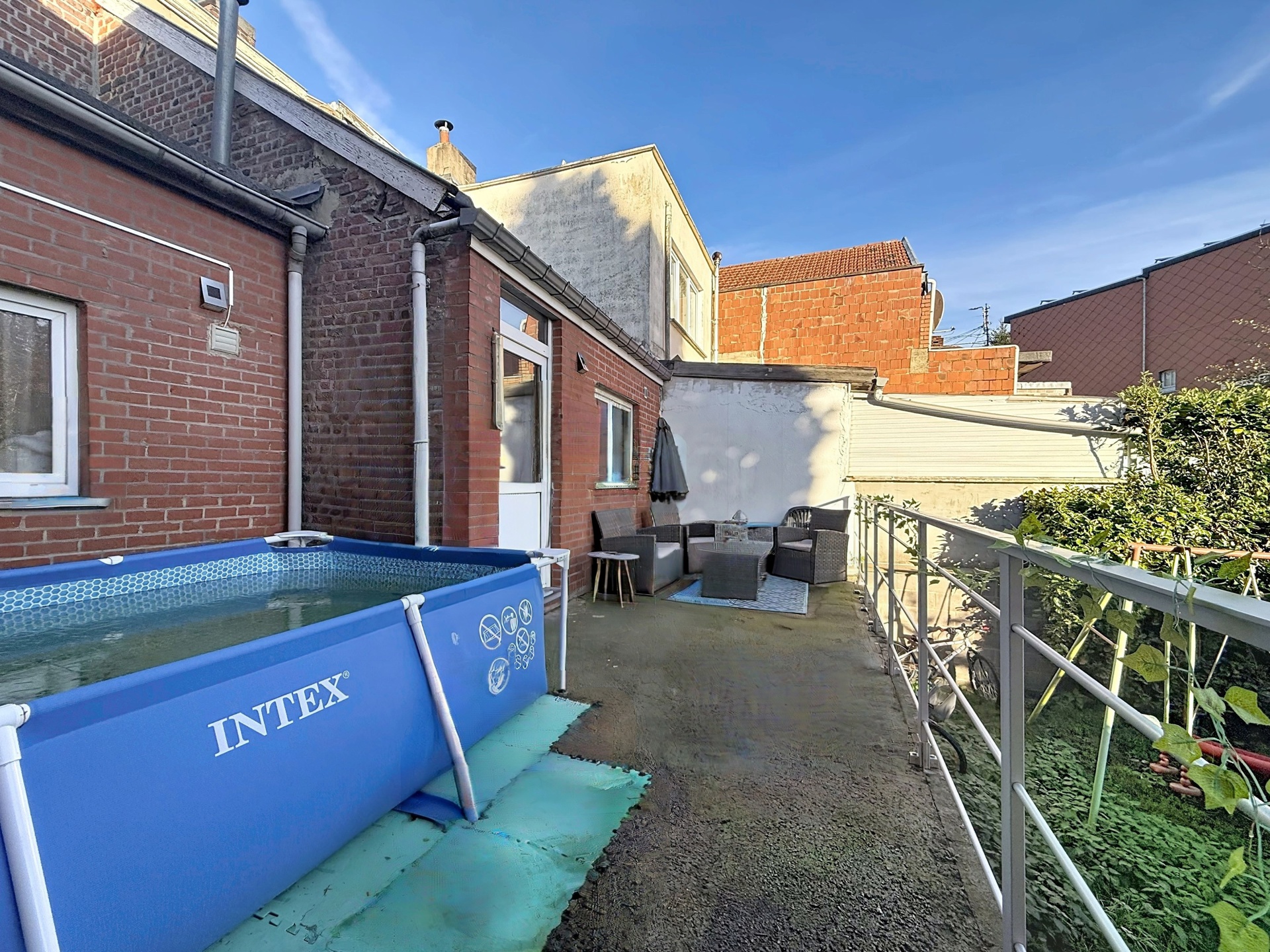 Photo du bien maison avec jardin et garage