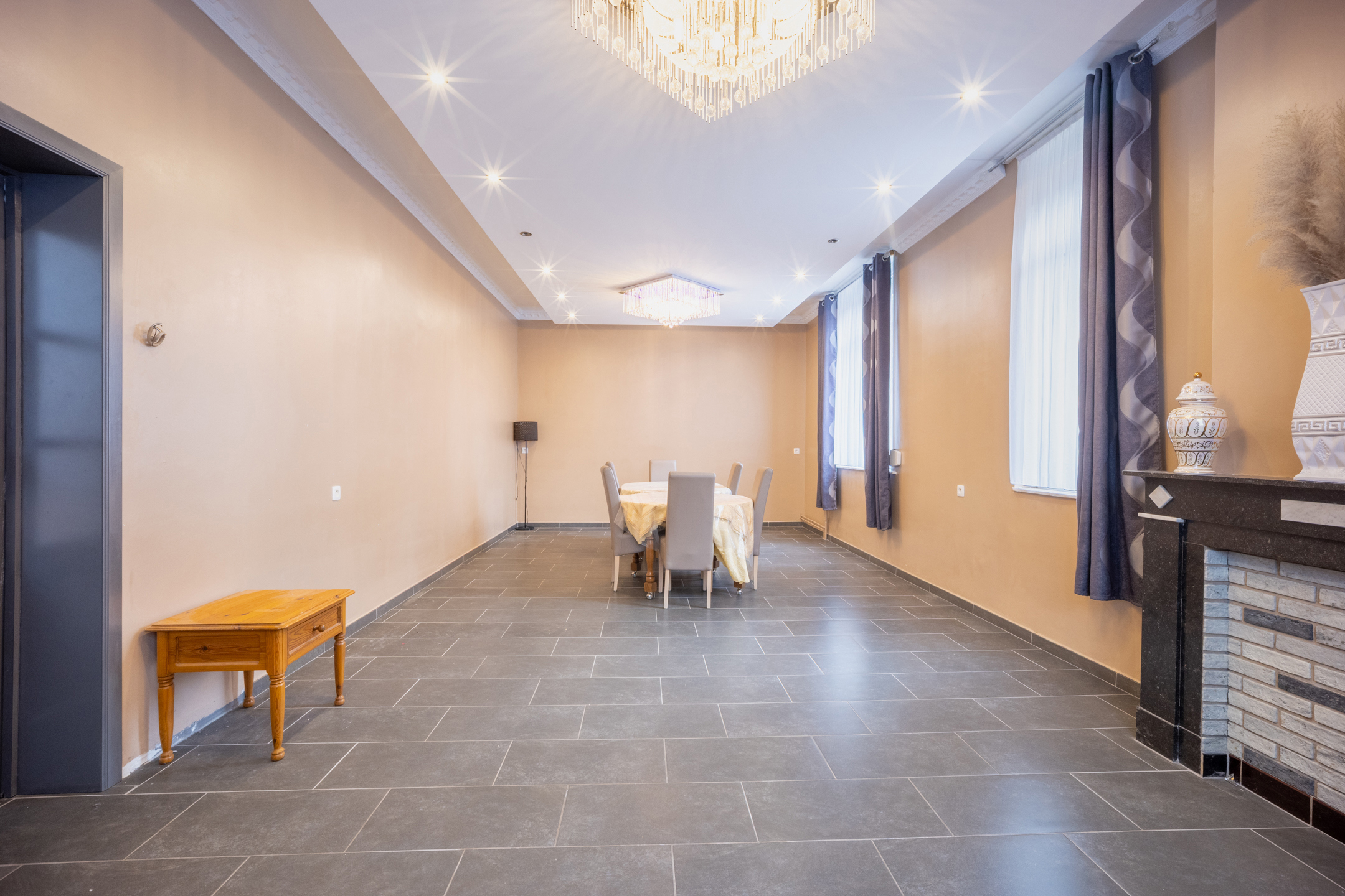 Photo du bien Ensemble immobilier ( spacieuse maison + terrain à bâtir)