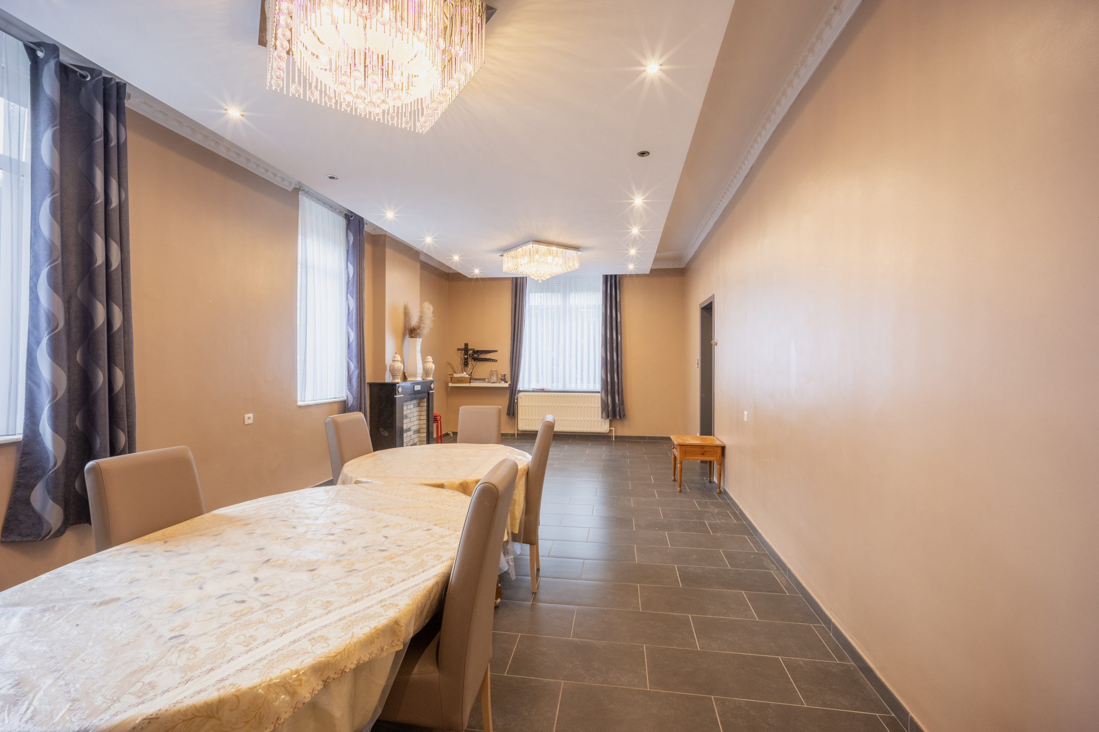 Photo du bien Ensemble immobilier ( spacieuse maison + terrain à bâtir)