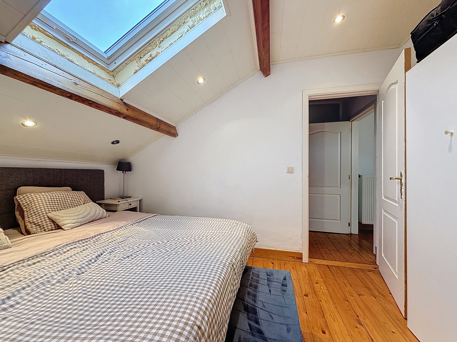 Photo du bien Spacieuse maison rénovée avec terrasse et jardin