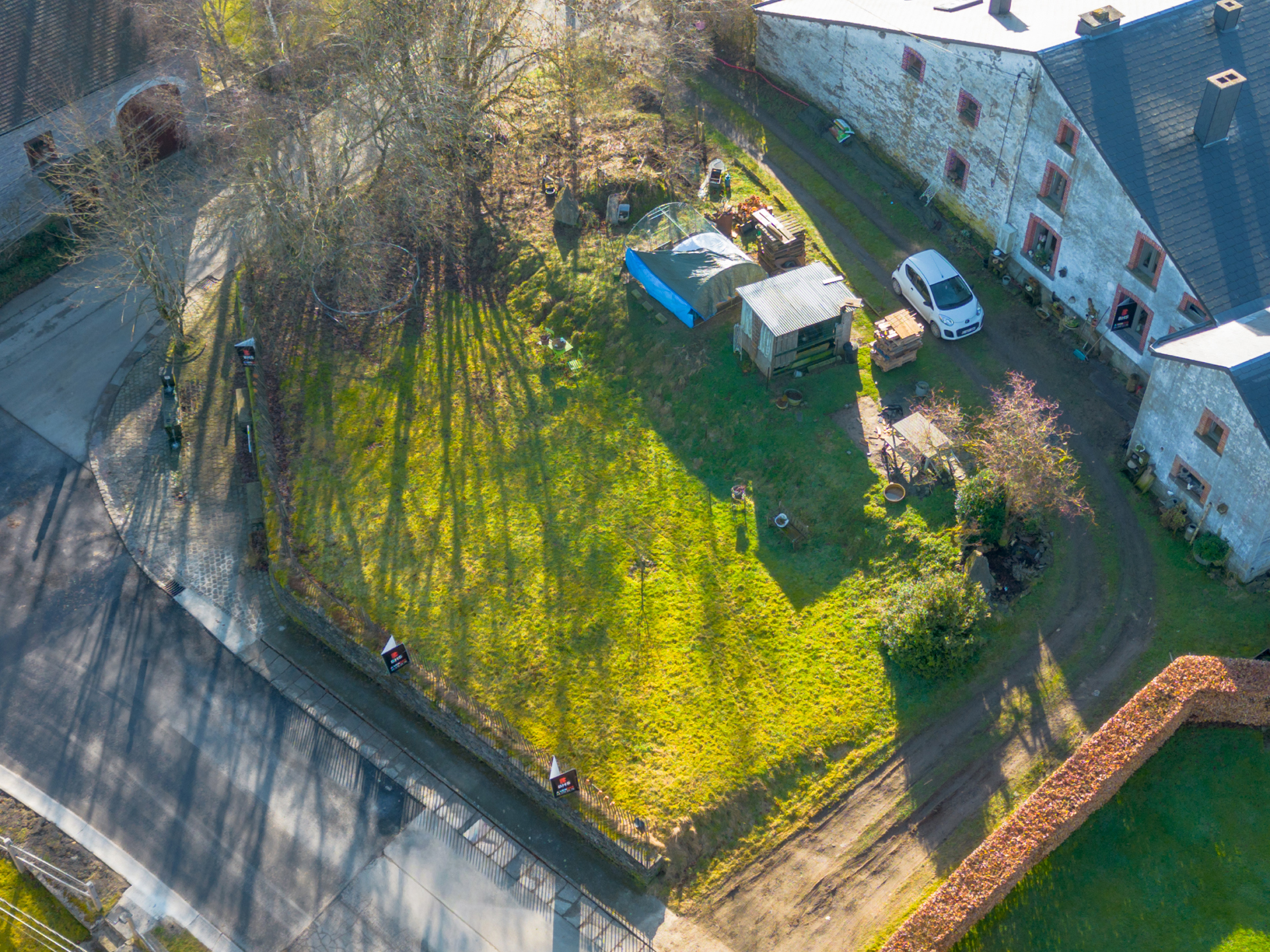 Photo du bien Ensemble immobilier (maison, étable, grange et terrain à bâtir)