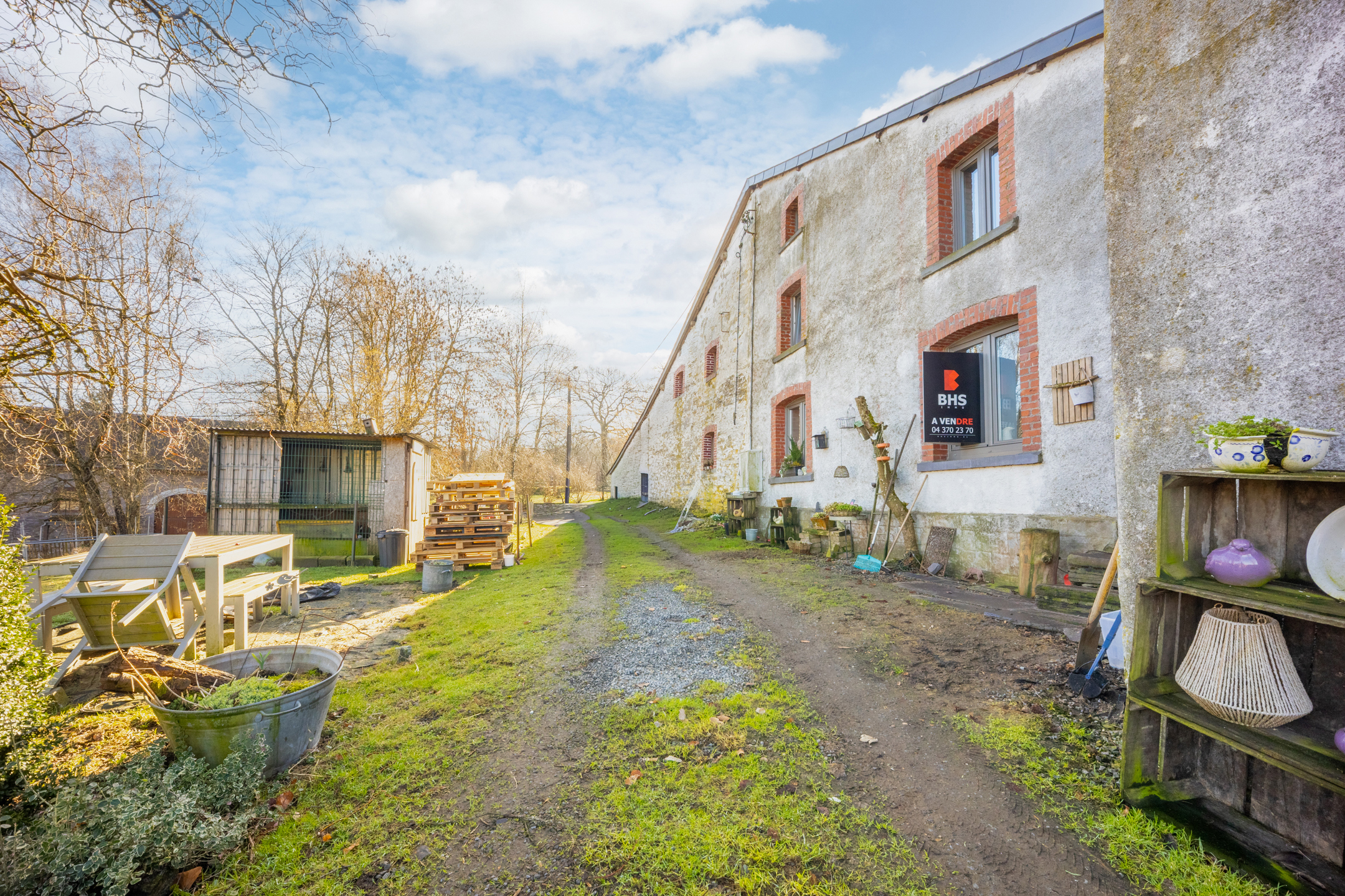 Photo du bien Ensemble immobilier (maison, étable, grange et terrain à bâtir)
