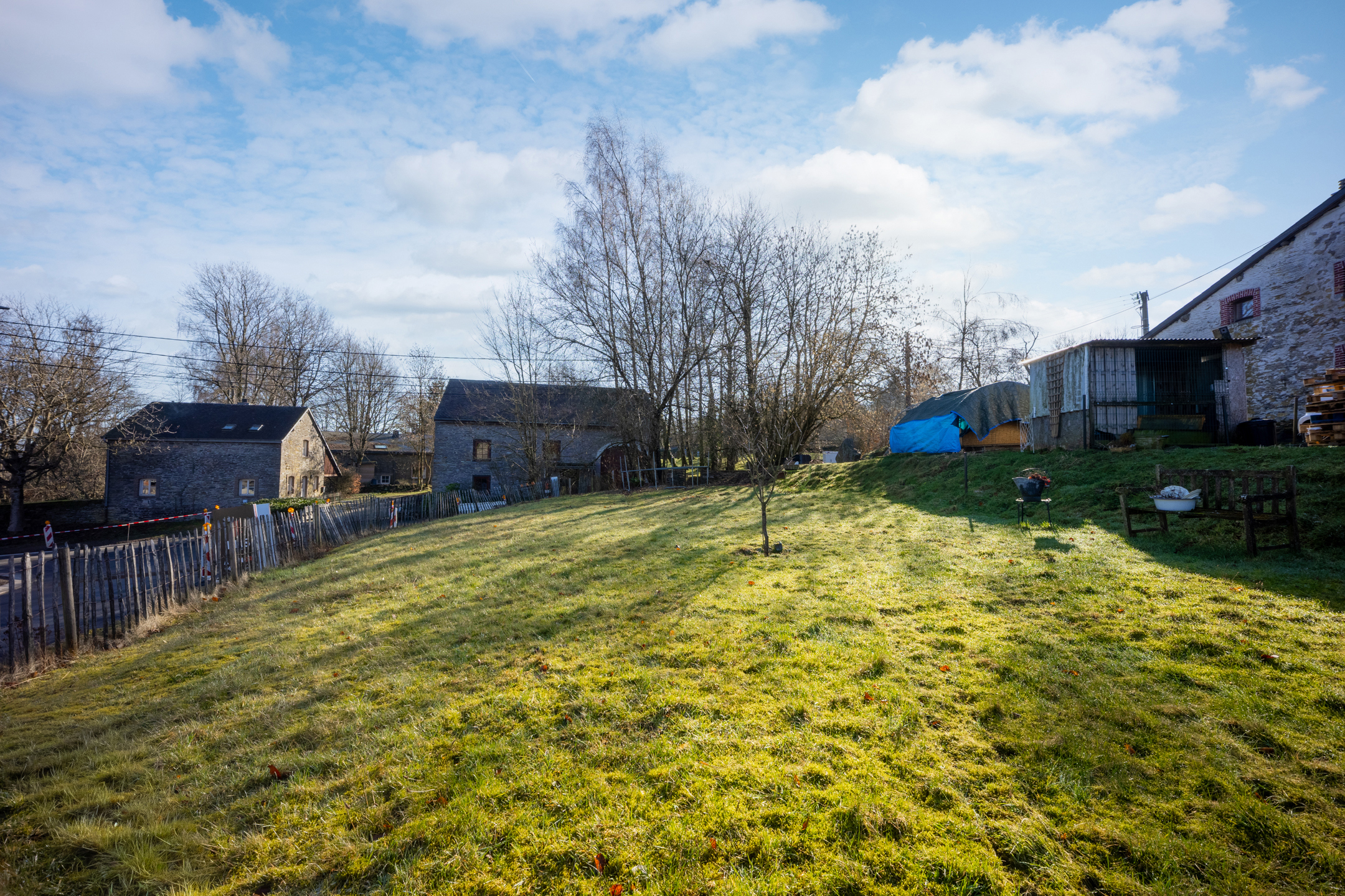 Photo du bien Ensemble immobilier (maison, étable, grange et terrain à bâtir)