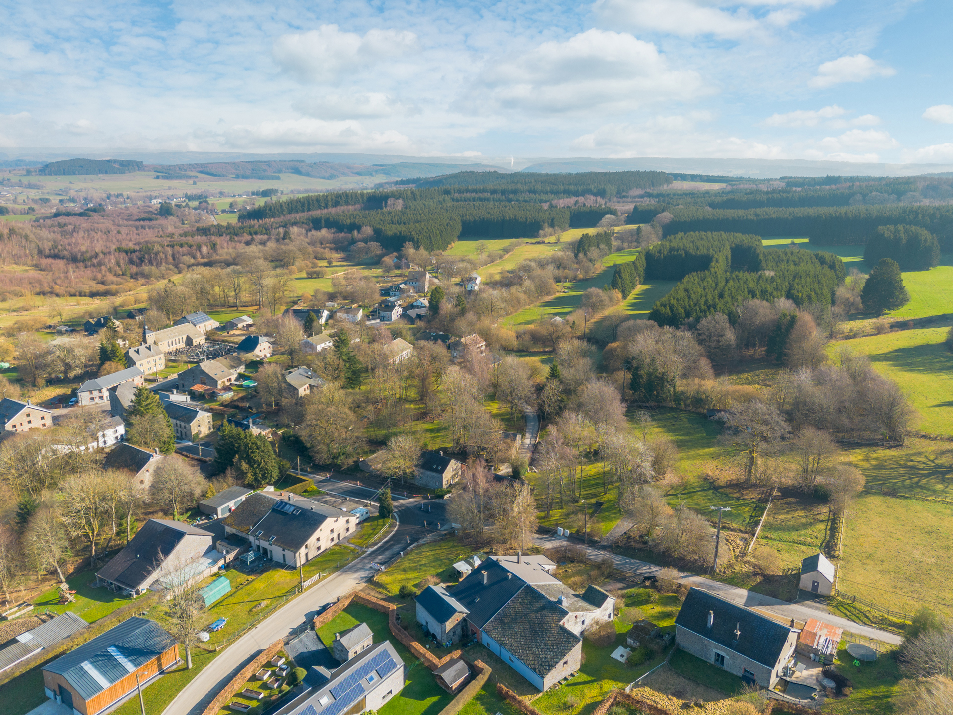 Photo du bien Ensemble immobilier (maison, étable, grange et terrain à bâtir)