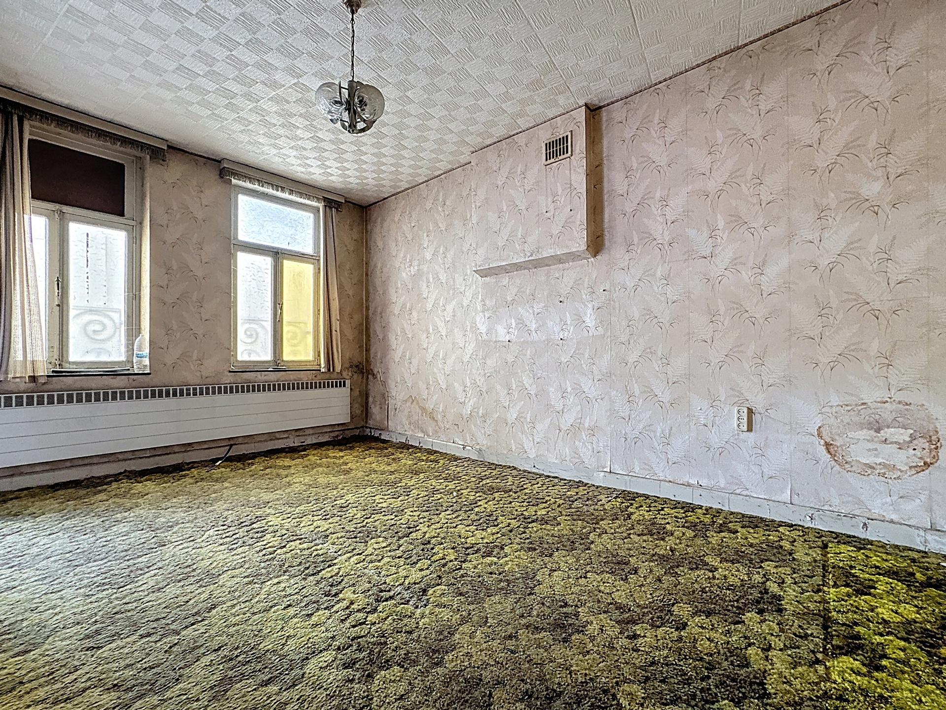 Photo du bien Maison spacieuse avec beau potentiel