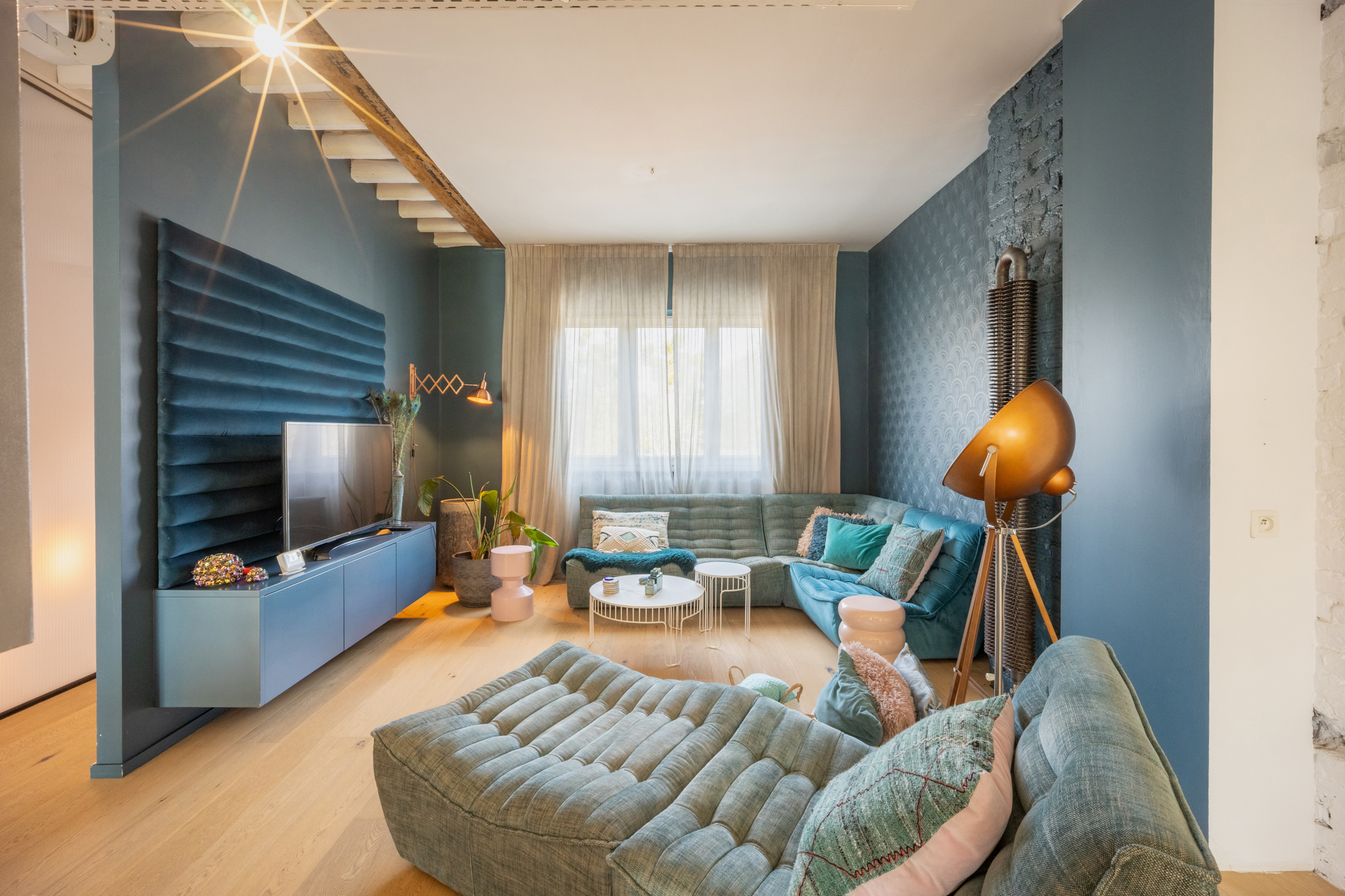 Photo du bien Magnifique maison divisée en 2 unités ( appartement et duplex)