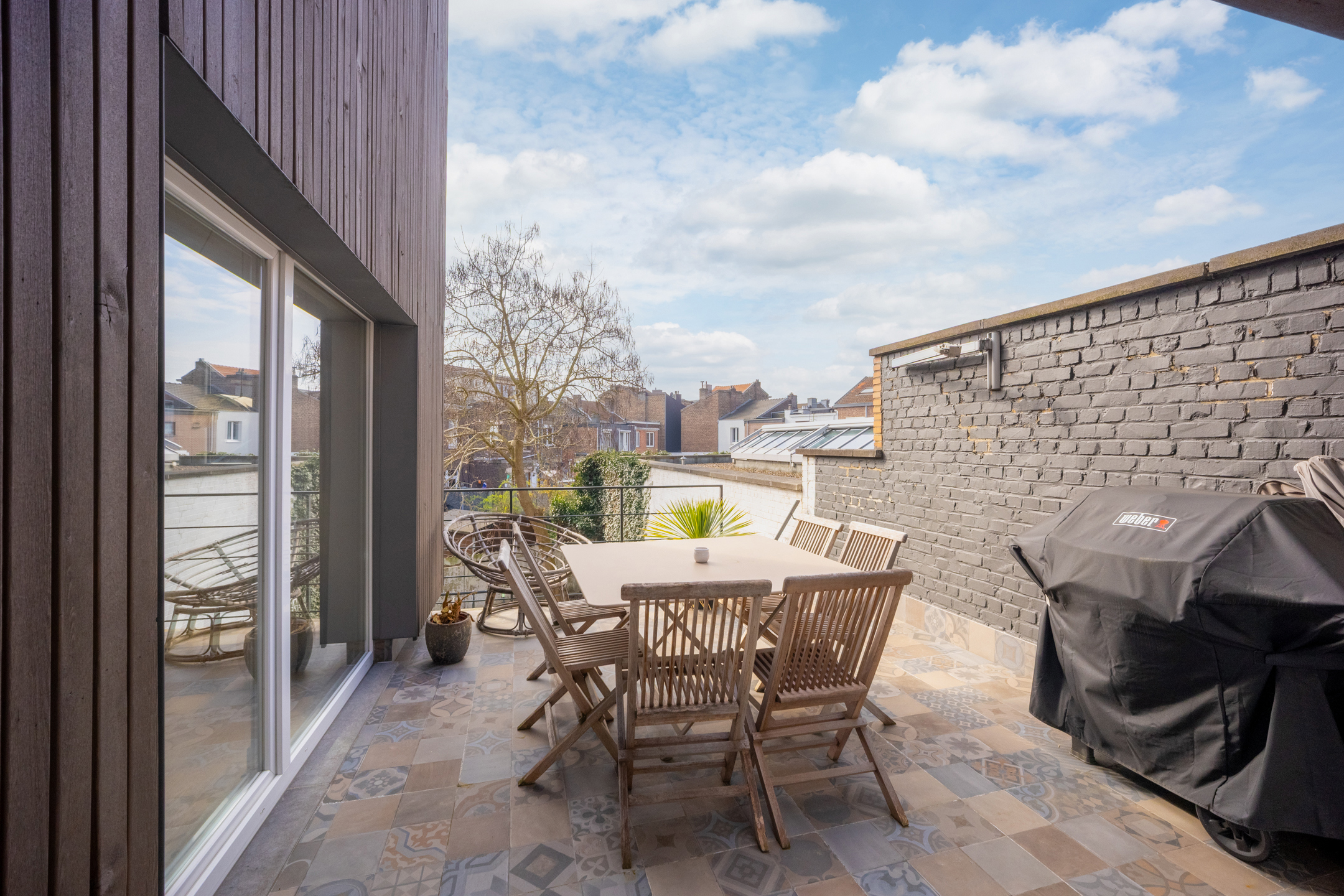 Photo du bien Magnifique maison divisée en 2 unités ( appartement et duplex)