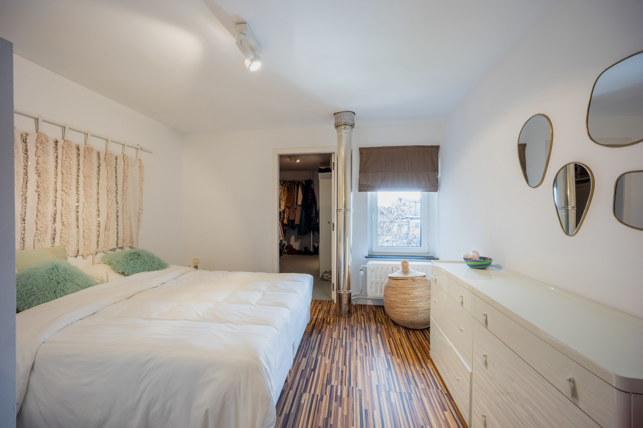 Photo du bien Magnifique maison divisée en 2 unités ( appartement et duplex)