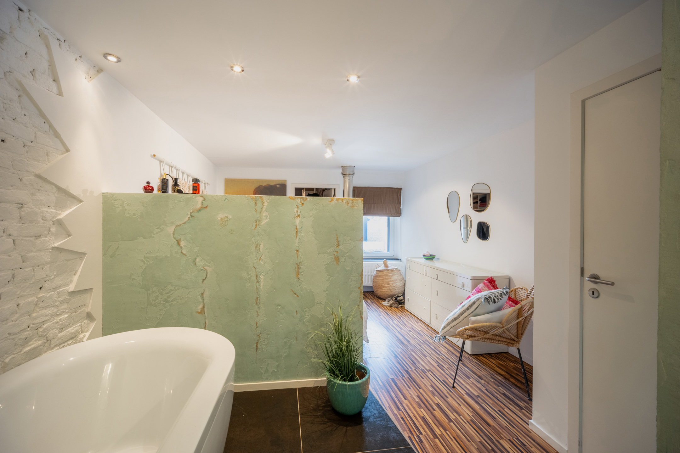 Photo du bien Magnifique maison divisée en 2 unités ( appartement et duplex)