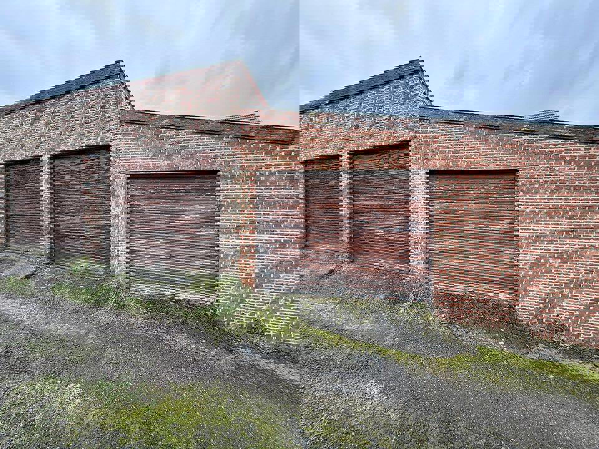 Photo du bien Ensemble de 9 garages