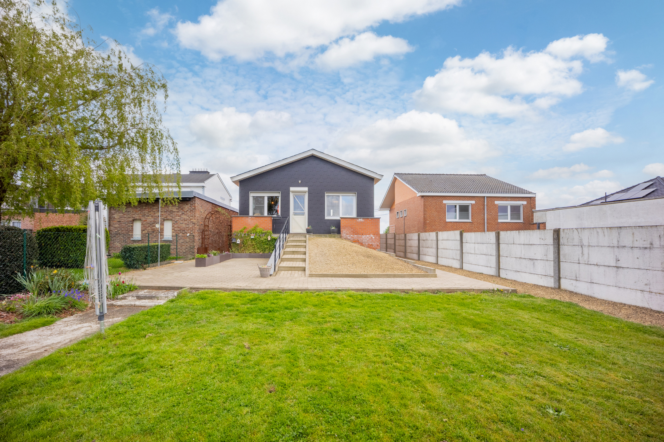 Photo du bien Charmant bungalow 4 façades