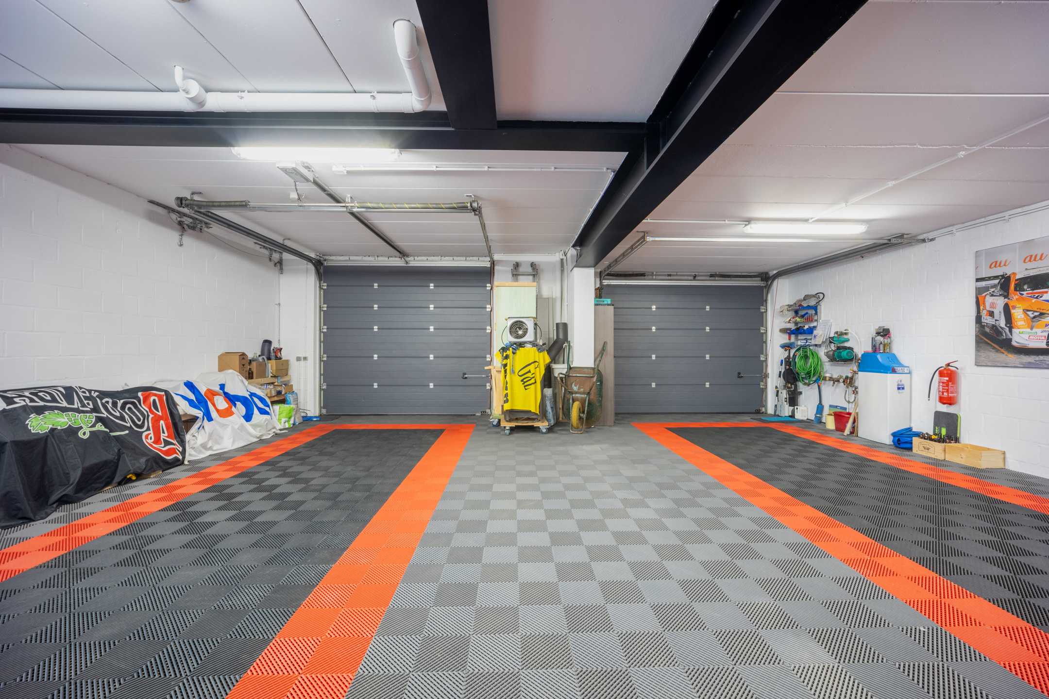Photo du bien Bien d’exception – Immeuble mixte avec piscine, parking et commerce