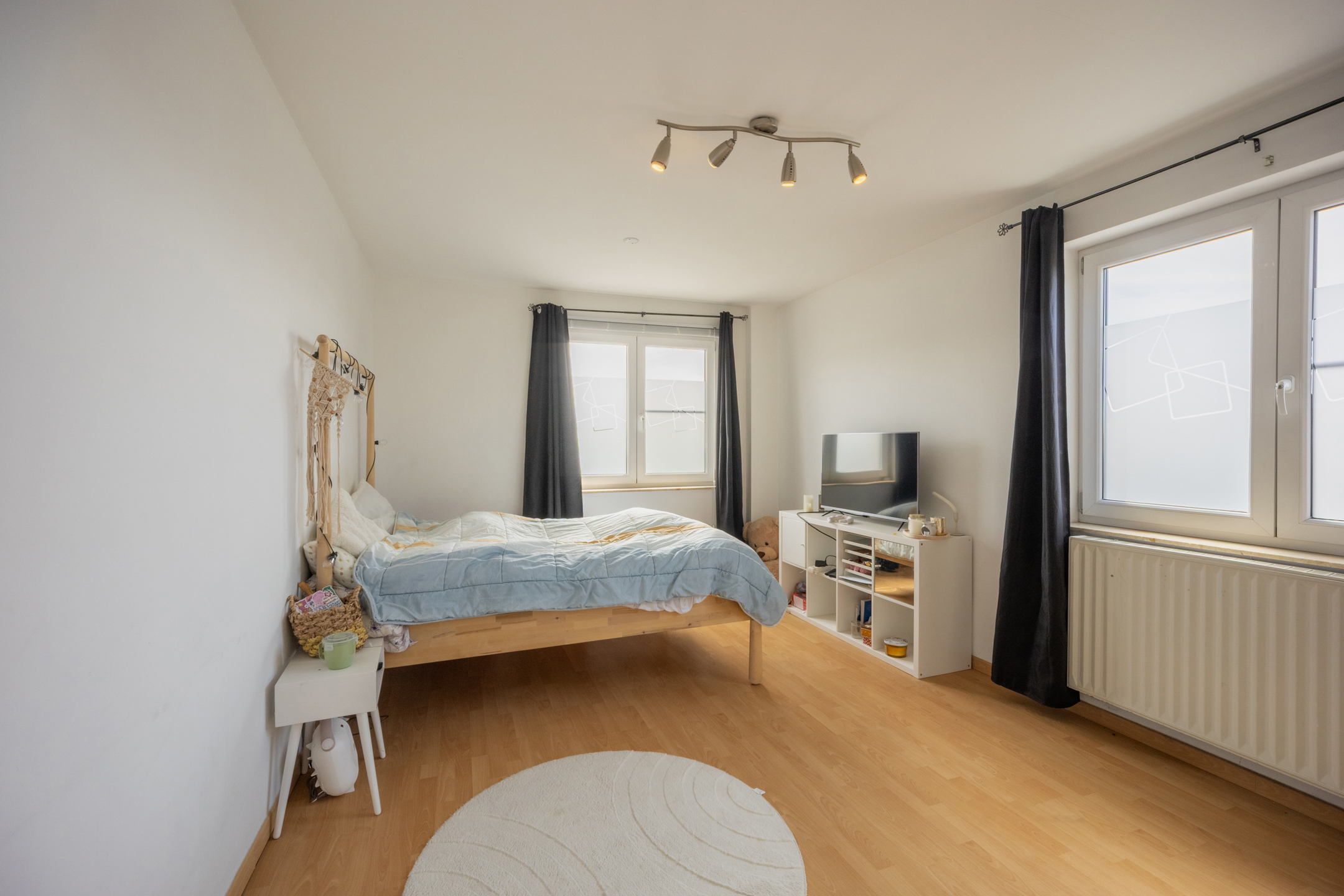Photo du bien Bien d’exception – Immeuble mixte avec piscine, parking et commerce