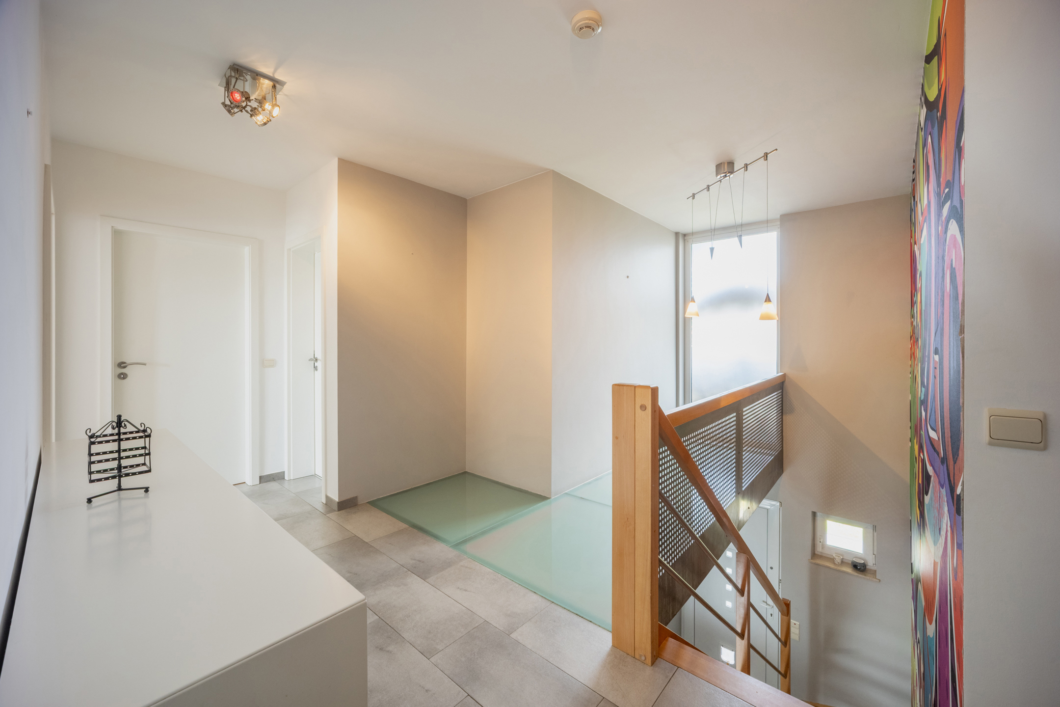 Photo du bien Bien d’exception – Immeuble mixte avec piscine, parking et commerce