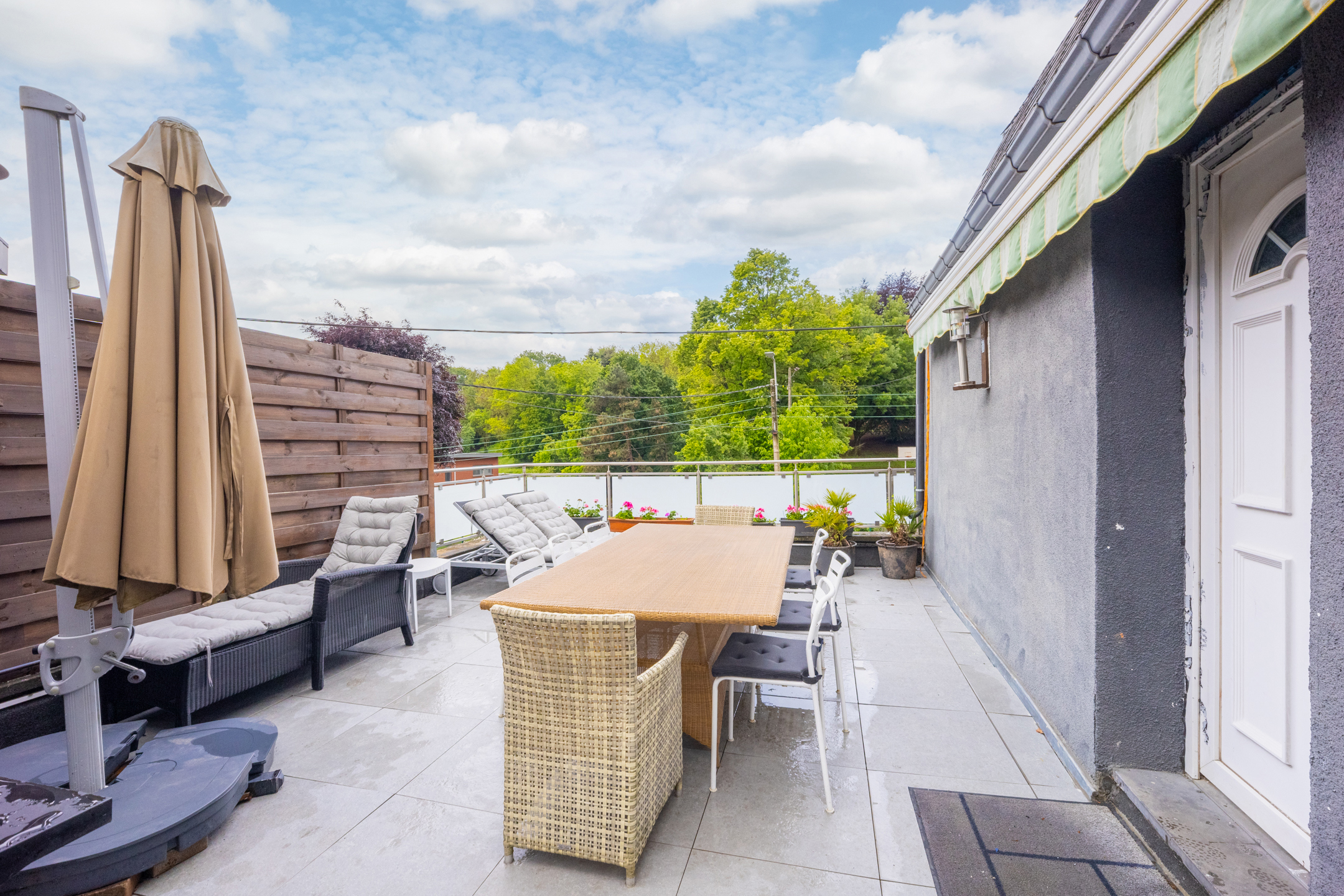 Photo du bien Magnifique maison rénovée 4 chambres avec terrasse