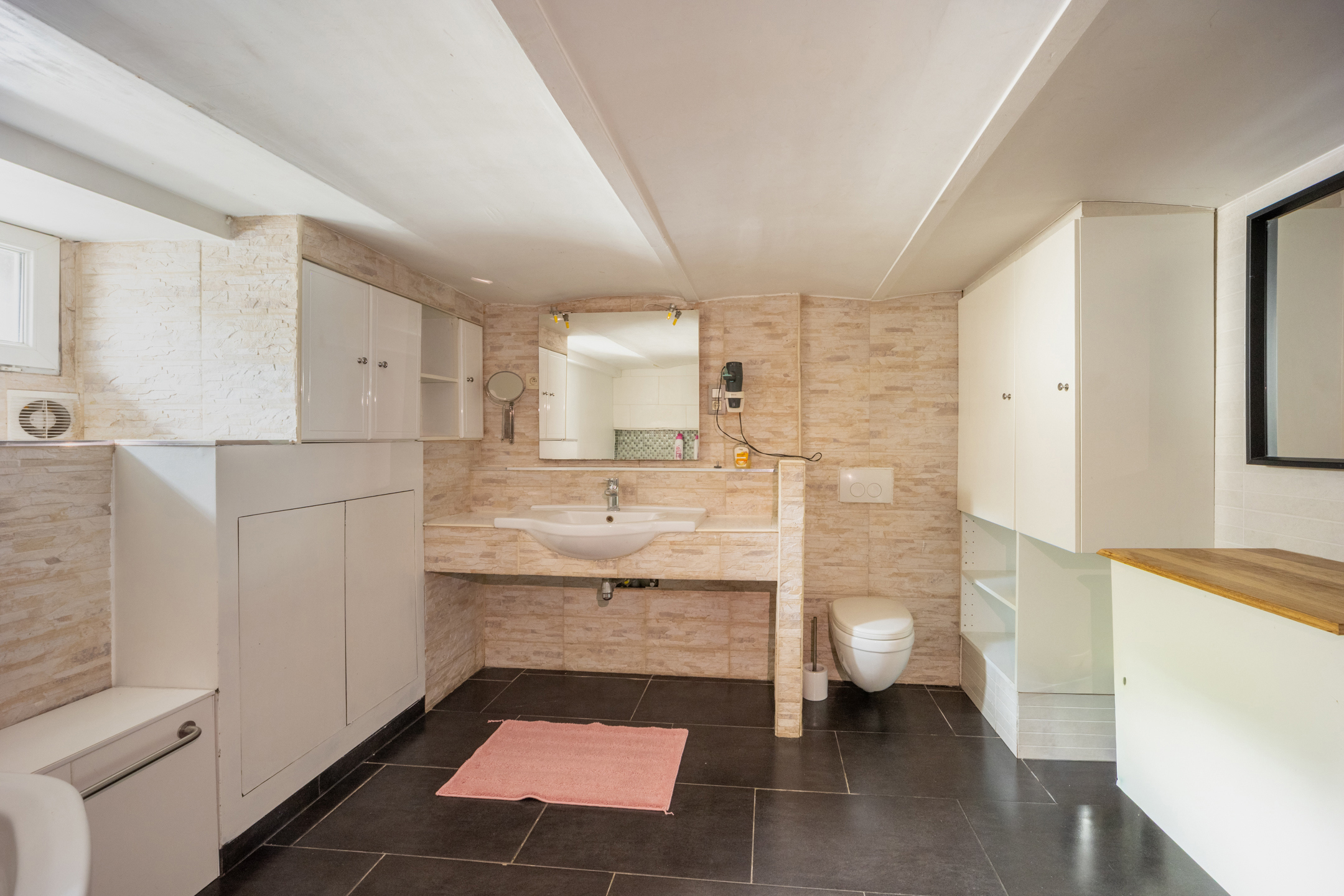 Photo du bien Magnifique maison rénovée 4 chambres avec terrasse