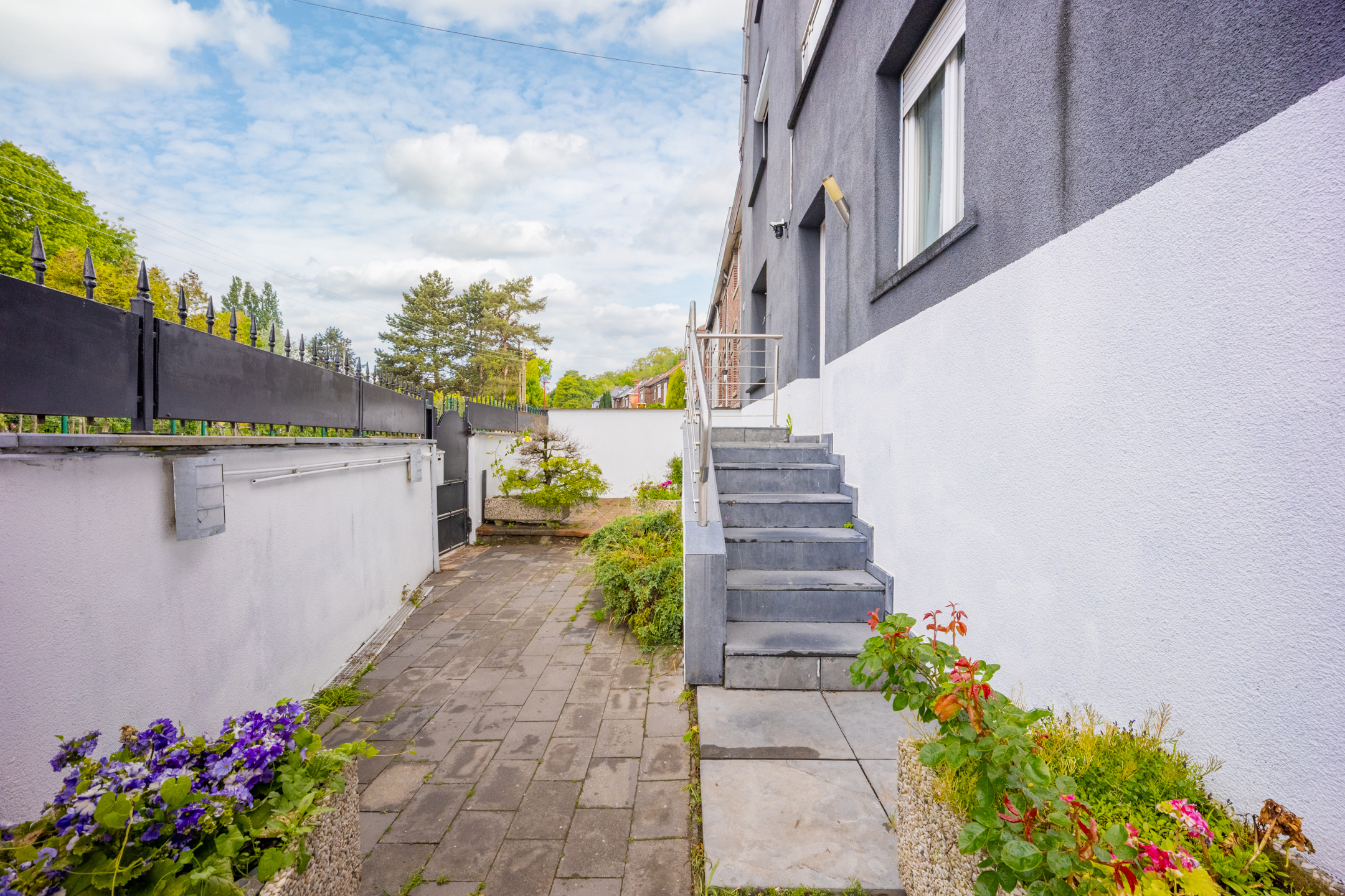 Photo du bien Magnifique maison rénovée 4 chambres avec terrasse