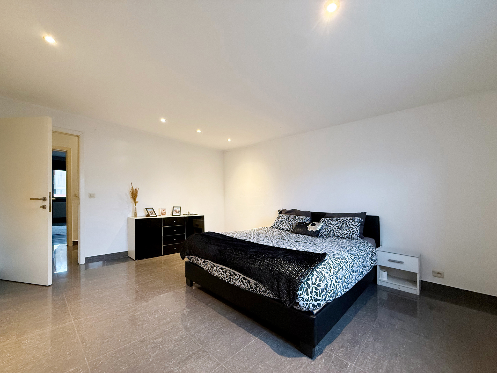 Photo du bien Triplex avec grenier aménagé et deux garages