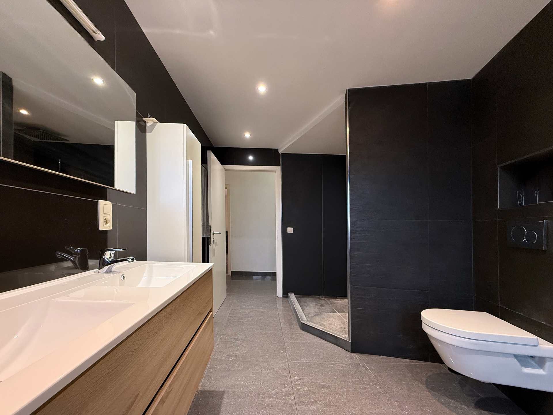 Photo du bien Triplex avec grenier aménagé et deux garages