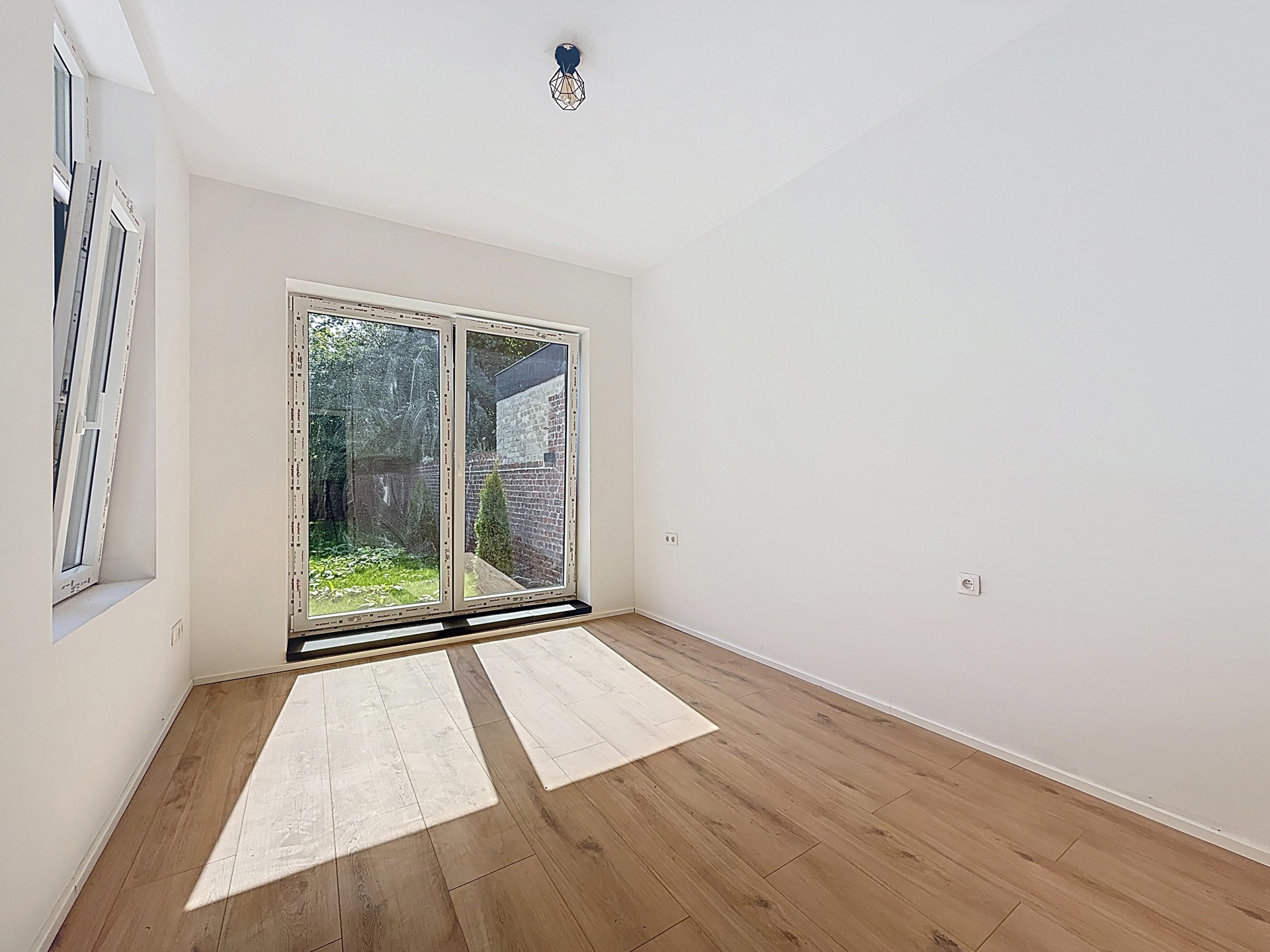 Photo du bien Magnifique duplex deux chambres avec terrasse et jardin
