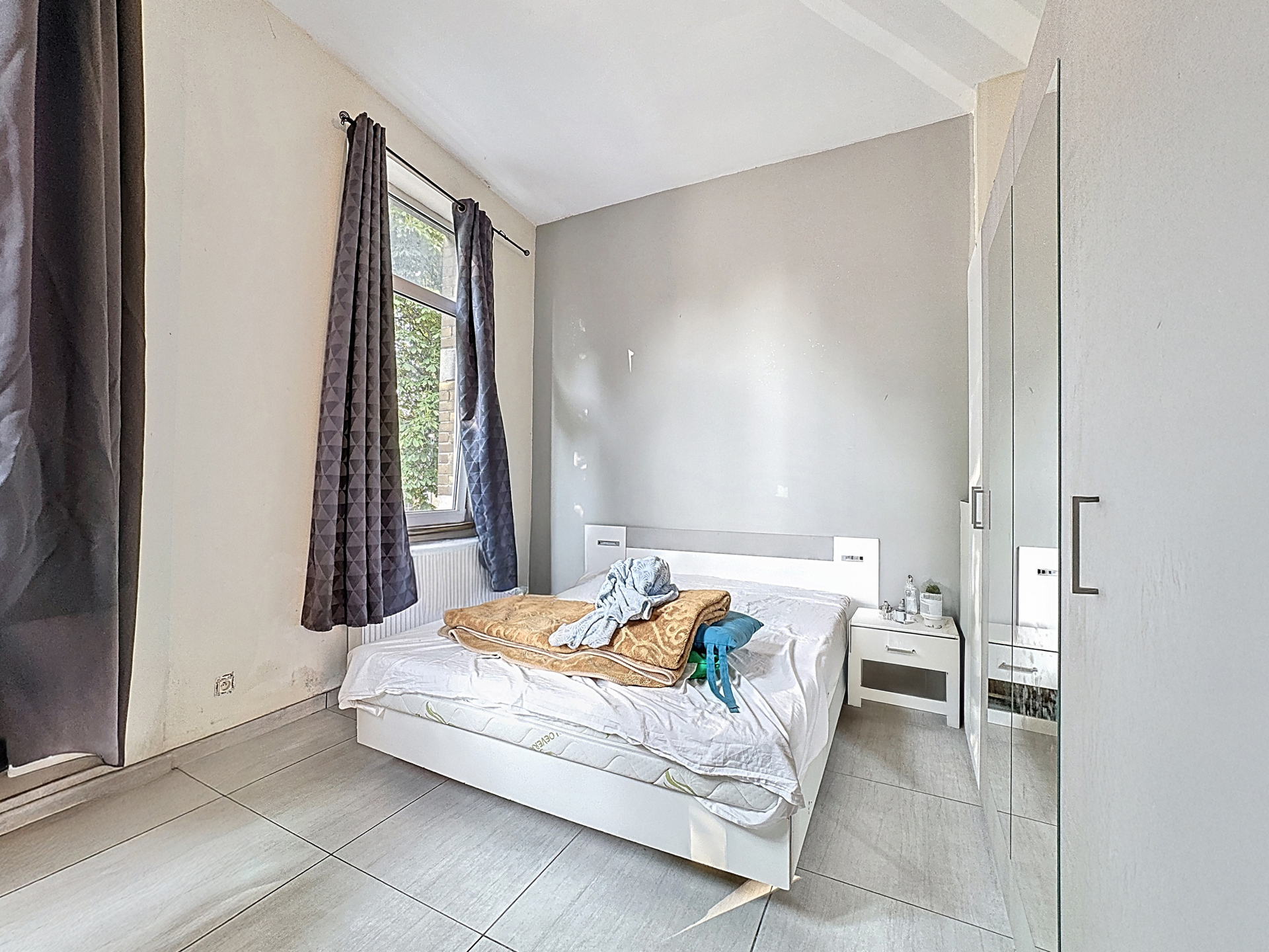 Photo du bien Ensemble immobilier ( immeuble à appartements + maison )