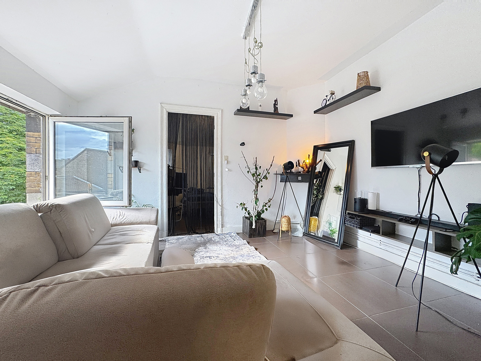 Photo du bien Ensemble immobilier ( immeuble à appartements + maison )