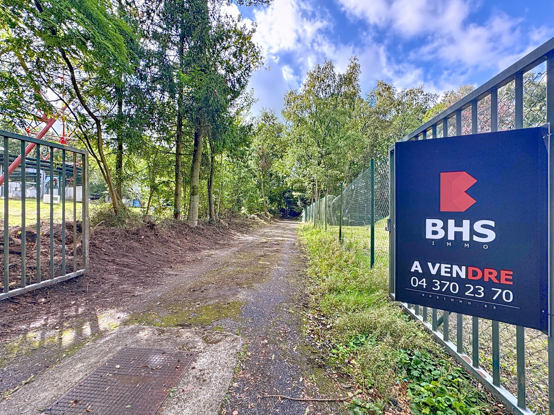 Photo du bien Terrain polyvalent de 1.990 m2, à deux pas du Country Hall