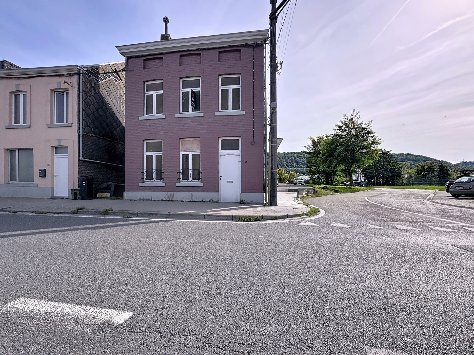 Photo principal du bien Maison spacieuse avec beau potentiel