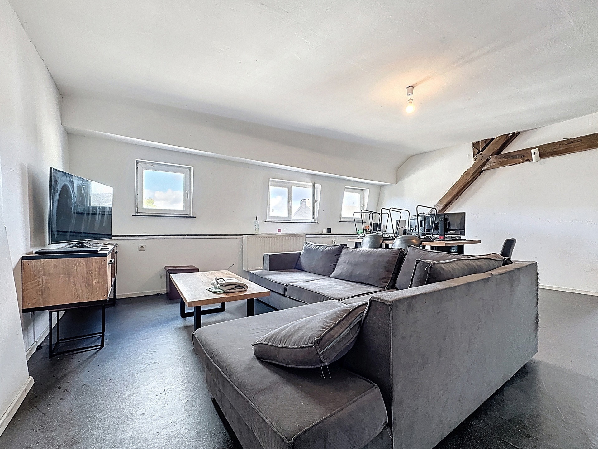 Photo du bien Ensemble immobilier avec entrepôt et 3 logements