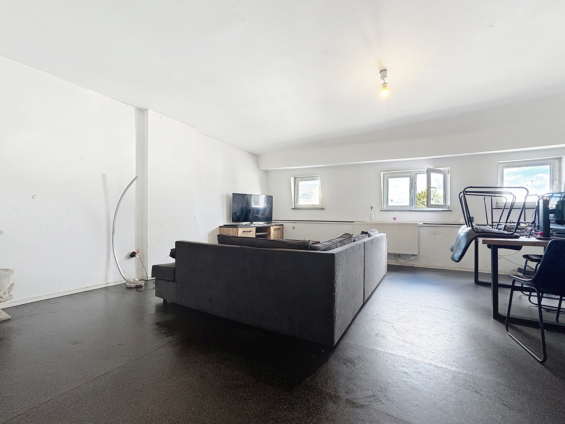 Photo du bien Ensemble immobilier avec entrepôt et 3 logements